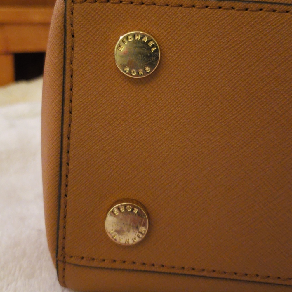 Michael Kors hand bag💁♀️💁♀️ - Picture 5 of 7